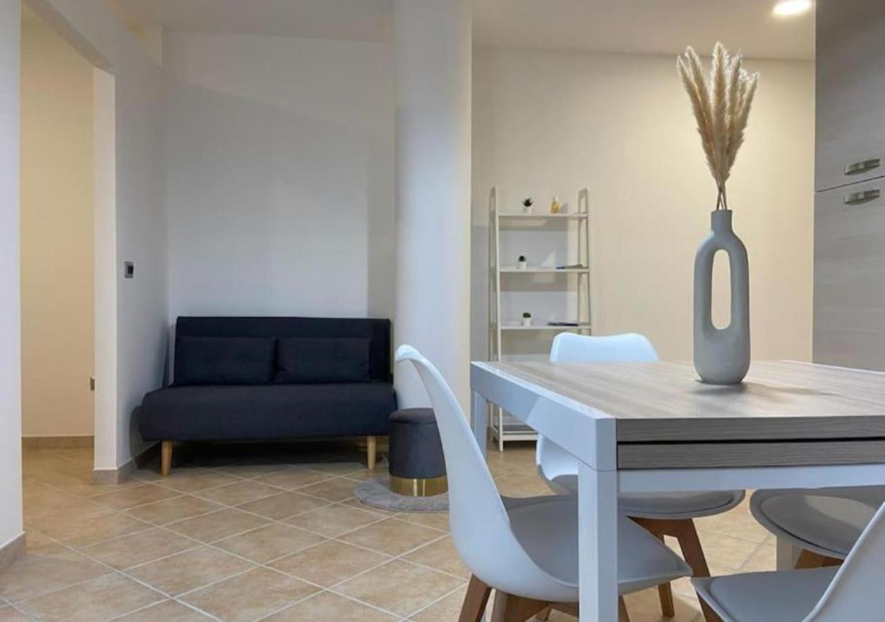 Loft Comodo Ed Elegante • Wi-Fi E Colazione Sanluri 外观 照片